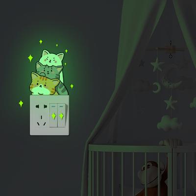 Светящаяся наклейка-переключатель в виде кота