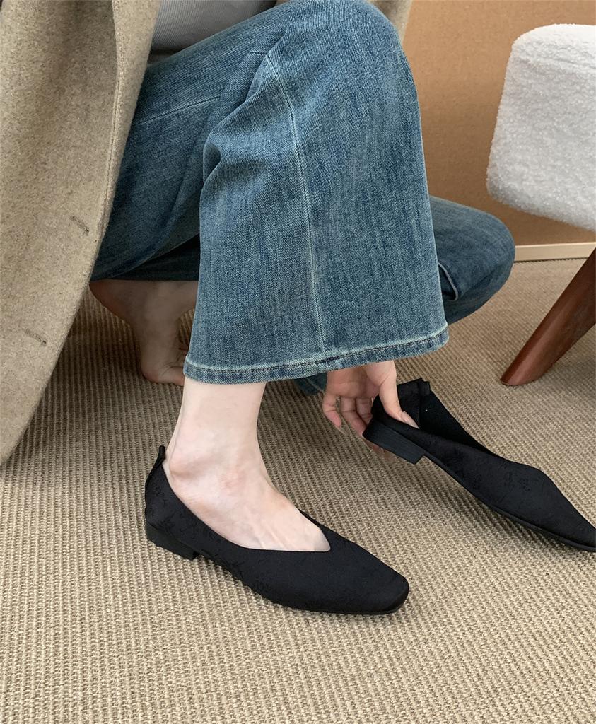 Low-heeled Versatile Grandma Shoes Women's Casual Ladyshoes 2025 Spring and Autumn One-pedal Lazy Beanie Shoes Fashion Single Shoes