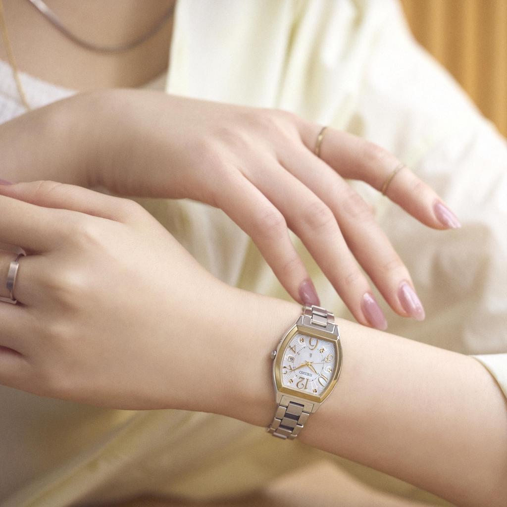 Seiko LUKIA Happy Collection Женские Солнечные Радио-часы Чистый Титан SSQW100