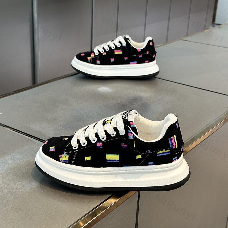 Мужские парусиновые кроссовки Удобные Противоскользящие на платформе Студенческие Модные Повседневные туфли 2025 Шнуровка Мужская Уличная Вулканизированная обувь