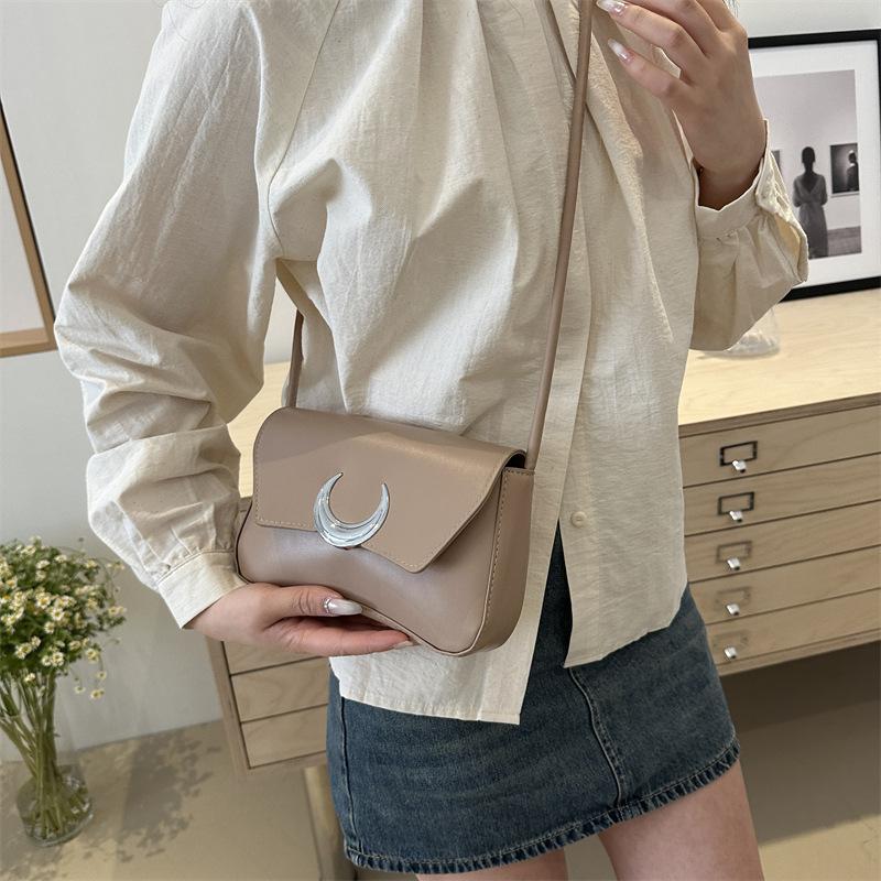 Модные и стильные дизайнерские женские сумки на лето, новые высококачественные сумки через плечо, модные маленькие квадратные сумки на одно плечо с застежкой-молнией подмышкой