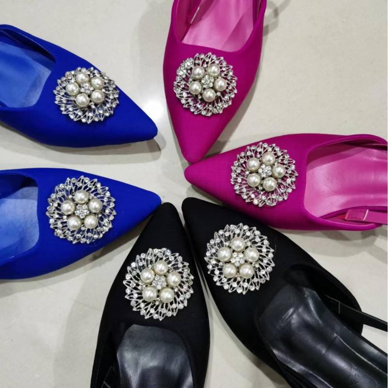 Plus Size 35-43 Summer New High Heels Pearl Water Diamond Pointed Rear Hook Strap Women's Sandals Low Heel Women's Pumps