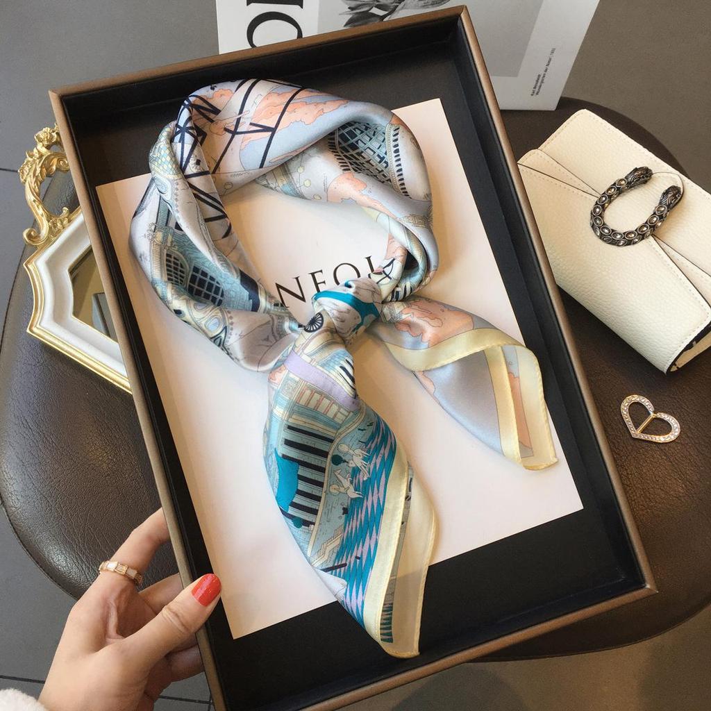 Женский шелковый шарф Camellia Black & White Mulberry - 70x70 см, стильный аксессуар на весну/осень