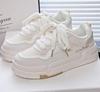 Модная женская обувь для скейтборда 2024 Осень Новая Оригинальная на толстой подошве Маленькие белые туфли Тренд Повседневные модные кроссовки для женщин Обувь