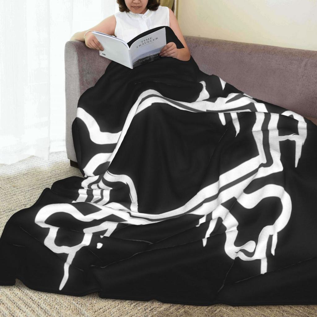 Robot Murder Drones V Uzi Flannel Blanket Soft Durable Throw Blanket for Couch Bed Airplane Travel Comfortable Bedspread