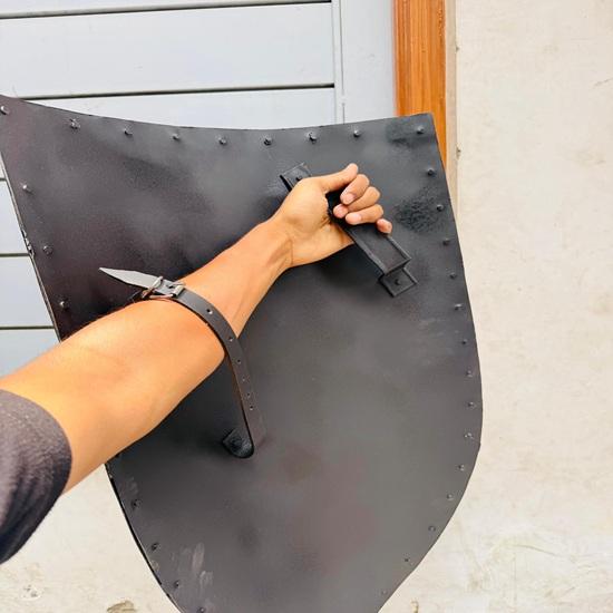 71.12 cm Medieval Crusader Jerusalem Cross Shield Blue Yellow Kite Shield Handcrafted Knight Armor for Reenactment, LARP Wall Gift