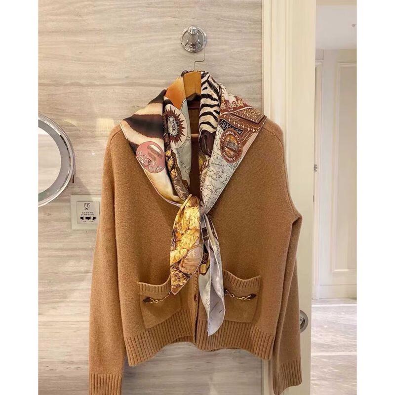 NINA SOLOR Vintage Double-Sided Silk Scarf