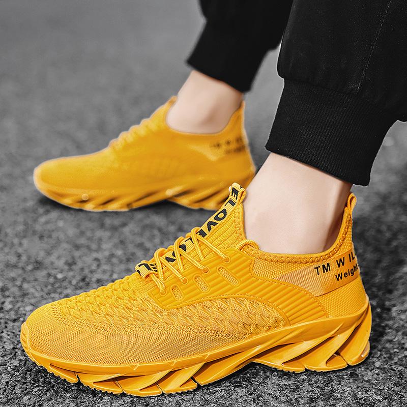 Autumn/Winter Men's Non-slip Blade-soled Shoes Outdoor Men's Large Size Shoes