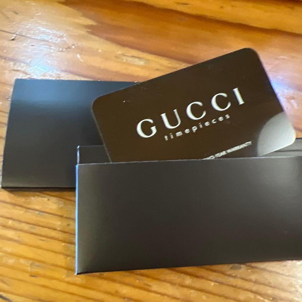 Б/у часы GUCCI Часы Gucci