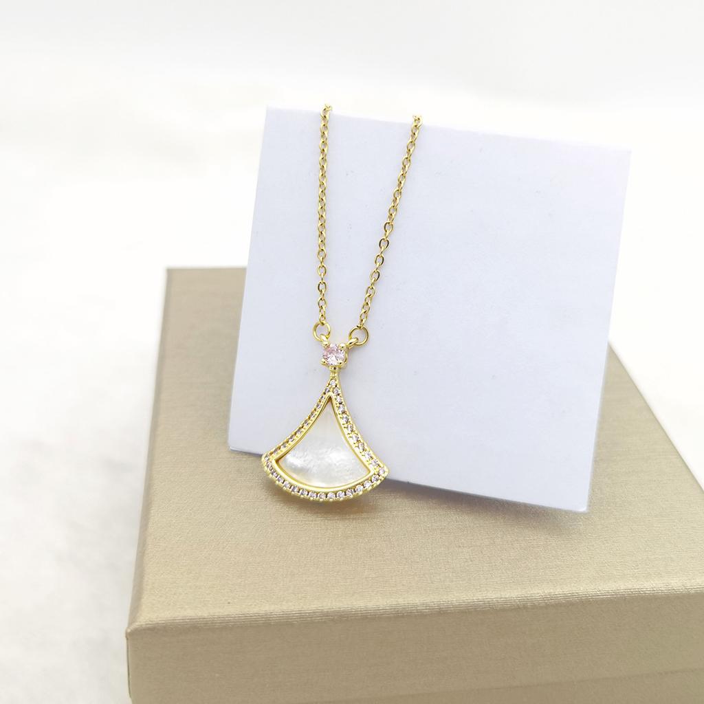 Necklace Diamond-set Skirt Shell Necklace Clavicle Chain