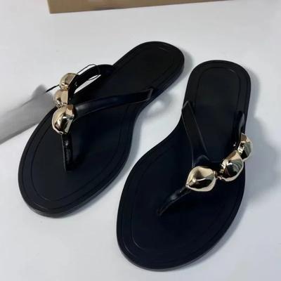 Летние женские пляжные шлепанцы, уличные нескользящие, с мягкой подошвой, приморская женская обувь, металлическая отделка, дизайнерские повседневные шлепанцы