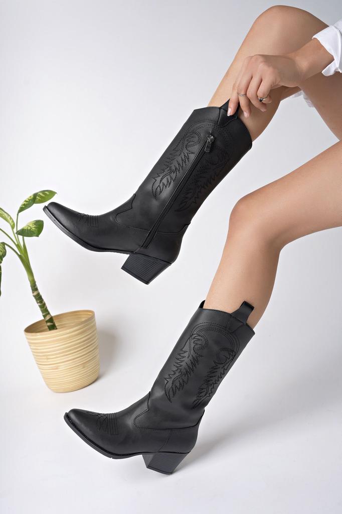 Женские современные стильные модные ботинки, ботинки из искусственной кожи, коричневые замшевые сапоги с вышивкой, новый сезон, ковбойские сапоги