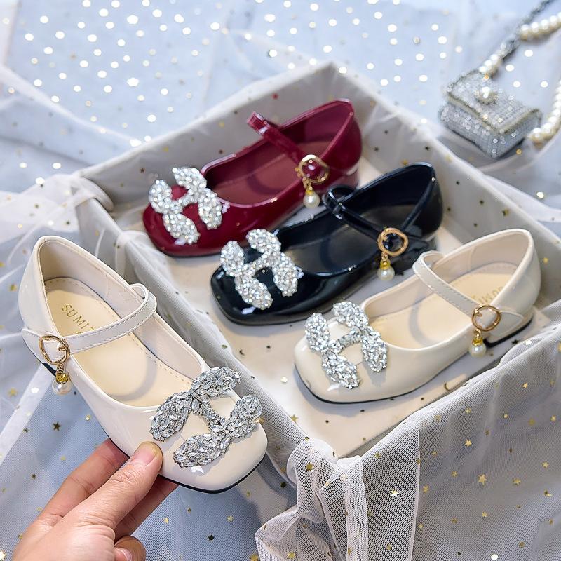 High-heeled girls' princess shoes for spring and autumn2026New style little girl's leather shoes with dress, soft-soled children's crystal shoes