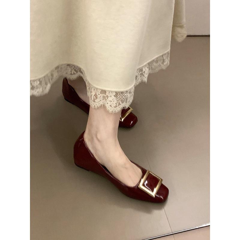 Temperament Metal Square Buckle Single Shoes Patent Leather Square Head Shallow Mouth Temperament Internal Height Increase Small Leather Shoes