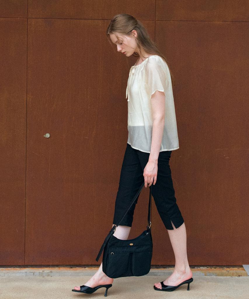 YUPPE Line Capri Pants_Black