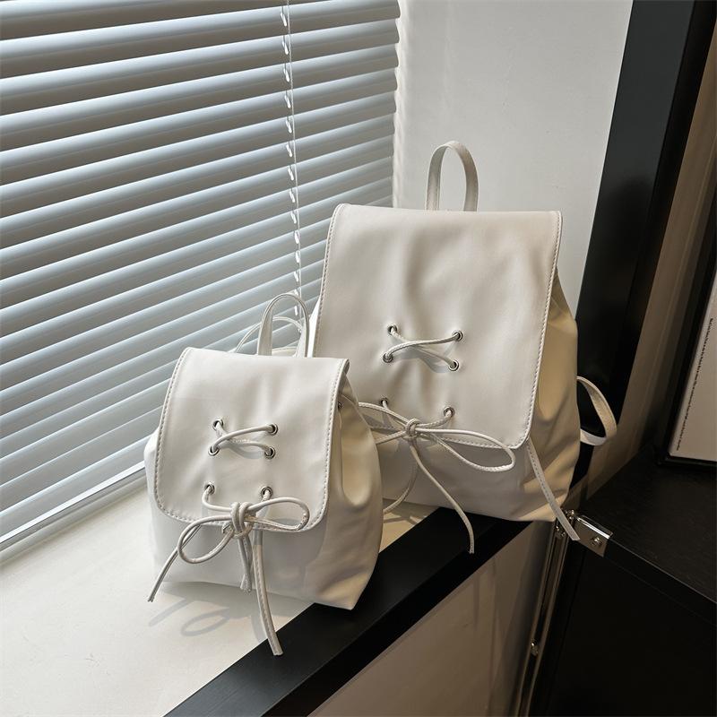 Простой стиль, милый рюкзак для женщин с нишевым дизайном, темпераментная сумка, небольшой рюкзак в студенческом стиле для женщин