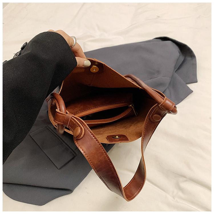 Ielgy Large-Capacity Bag High-End Textured Messenger Bag Fashionable All-Match One-Shoulder Armpit Bucket Bag