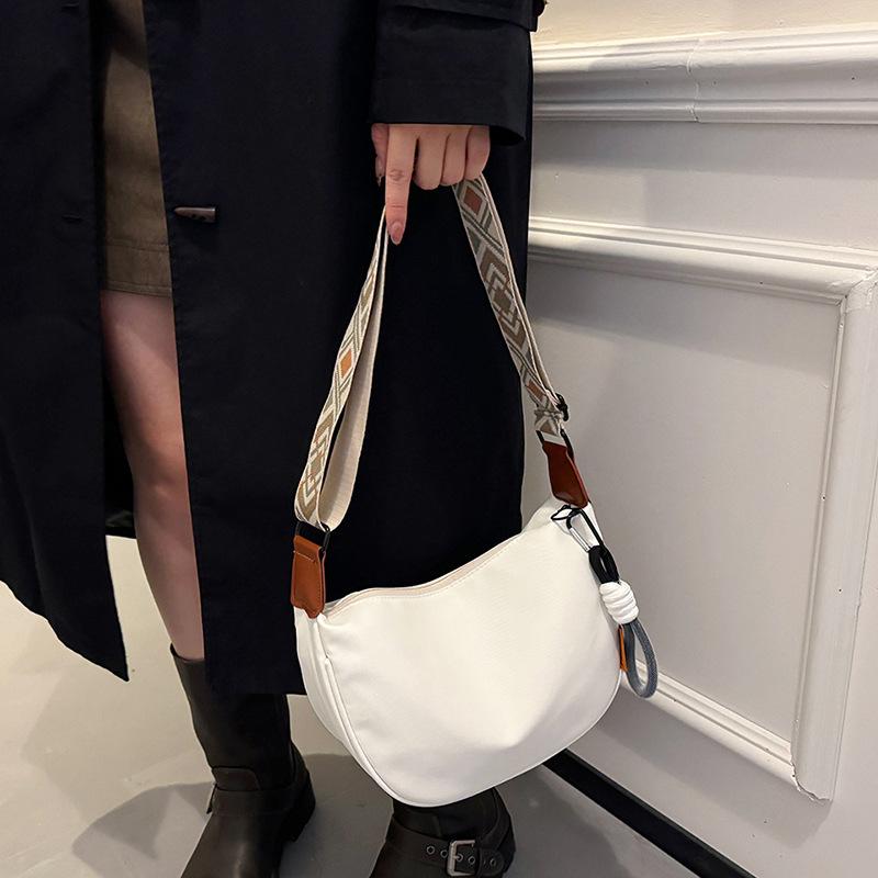 Simple Niche Bag Women's 2025 New Large-capacity Dumpling Bag Autumn Versatile Commuter Women's Bag Messenger Bag