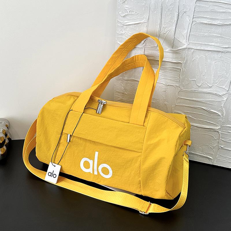 Yoga Bag, Outdoor Waterproof Sports Bag, Men's and Women's Hand-held Dry Wet Separation New Fitness Bag, Training Bag