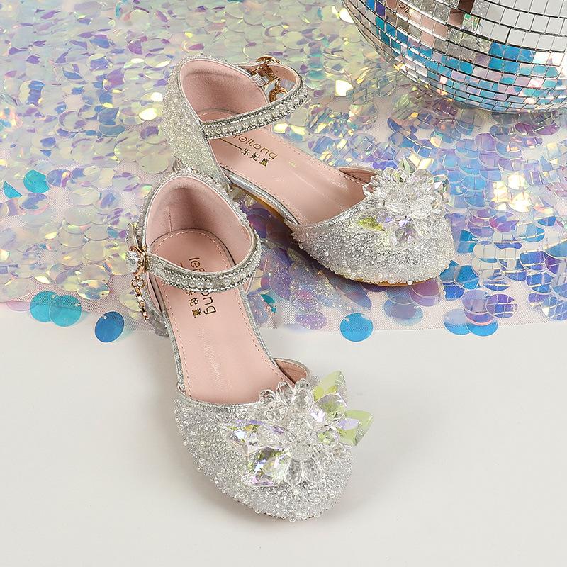 Girls' sandals, children's crystal princess shoes, high heels for runway shows, piano performances, and dress events