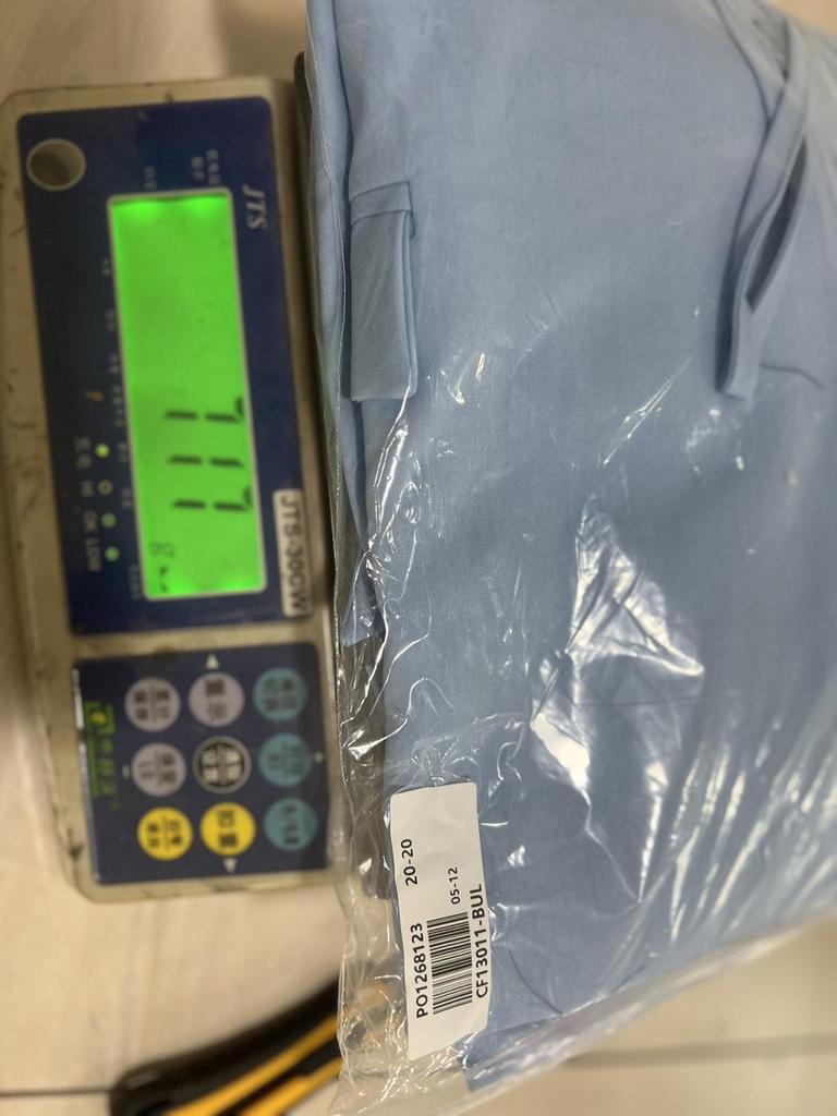 2025 Весна/Лето Универсальное Однотонное Пальто: Приталенный пояс, Подплечник, Элегантный дизайн