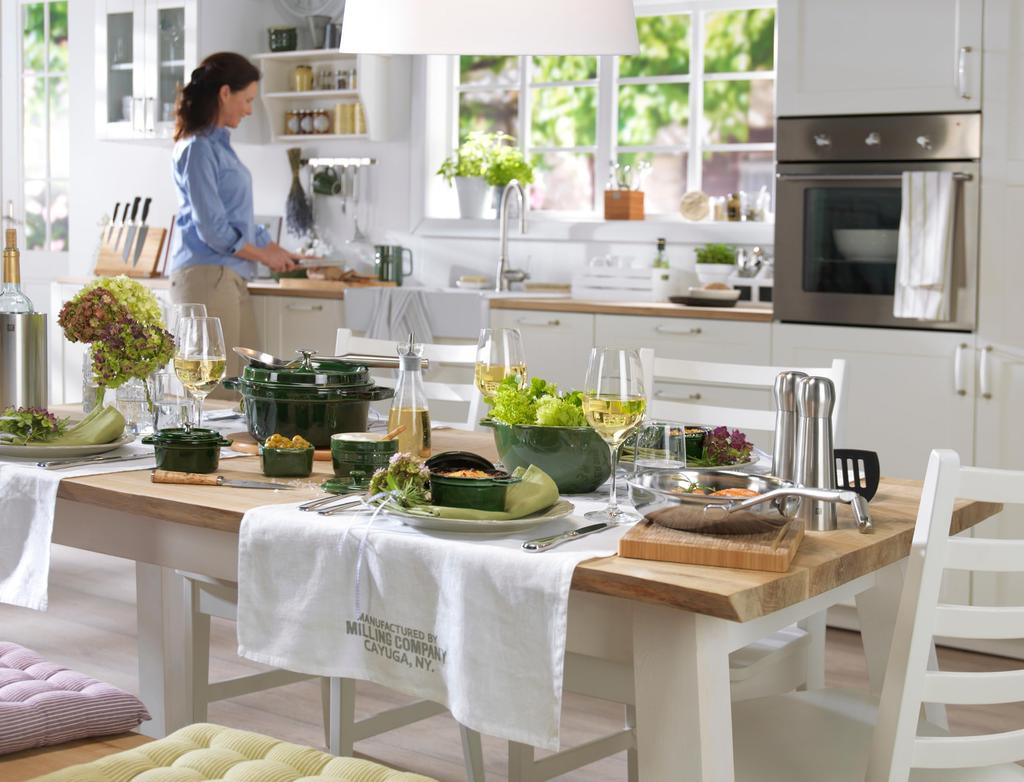 Staub Cocotte Round Basil Large Hand Cast Enamel Pot IH Compatible Japanese La Cocotte Round "Pico 26cm" [Authorized Product] 40509-358