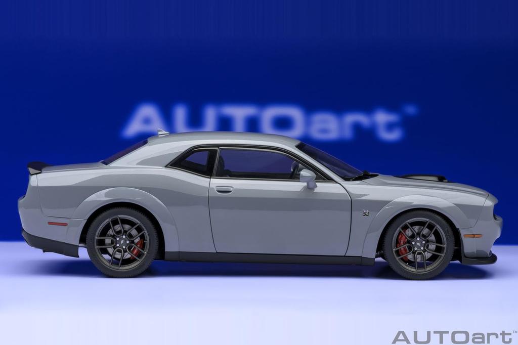 AUTOart Scale Dodge Challenger Scat Pack Widebody 2022 SMOKE Finished Product 1/18 R/T SHOW/Gray