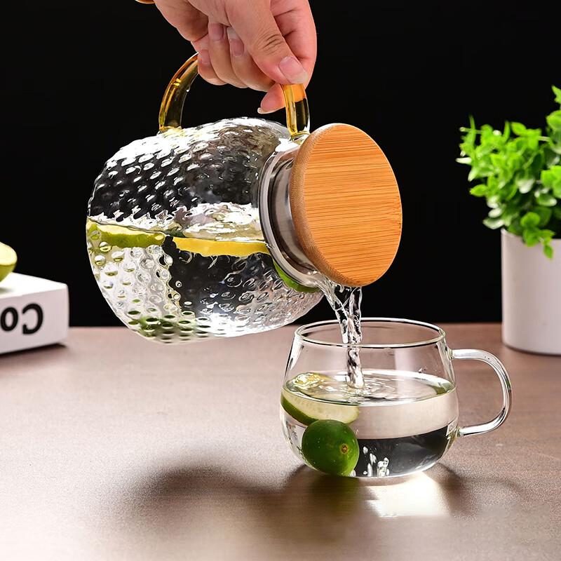 Jingxun Japanese Hammered Glass Pitcher with Stainless Infuser