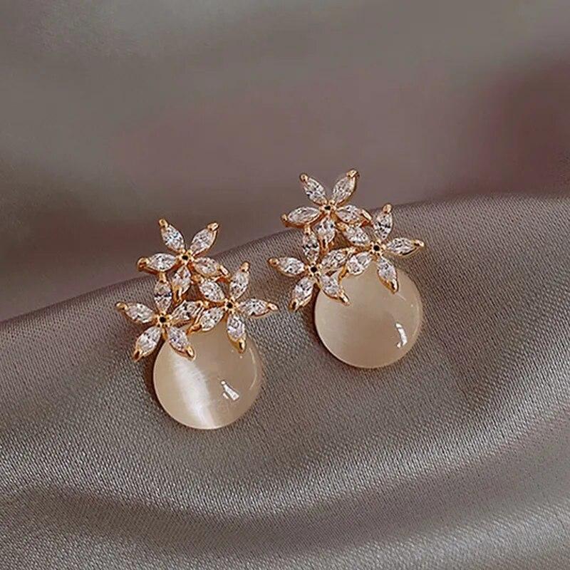 BLINGBAY женские изысканные серьги-гвоздики с цветочным цирконом женские серьги-гвоздики с геометрическим узором в форме листьев и стразами для девочек вечерние украшения на день рождения, Рождество, подарок