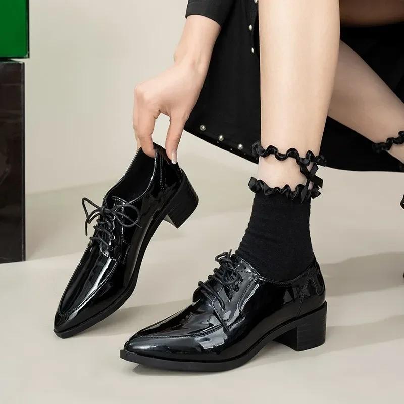 Осенние женские туфли на каблуках со шнуровкой, туфли дерби, роскошные черные лакированные женские рабочие туфли, модные туфли с острым носком на квадратном каблуке, тонкие туфли
