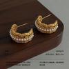 Court style relief pearl C ring earrings, retro engraved zircon niche light luxury commuting gentle noble earrings women