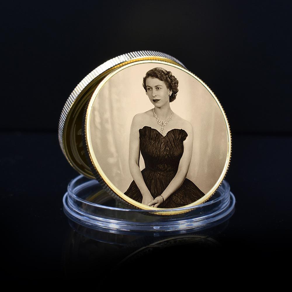 Queen Elizabeth commemorative coins, 10 pieces, Elizabeth commemorative coins for various age groups, family collection