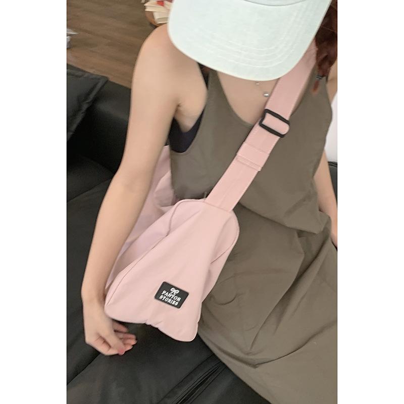 Кэжуал холщовая сумка в студенческом стиле женская 2025 новый простой тоут универсальная вместительная сумка-мессенджер сумка-подушка