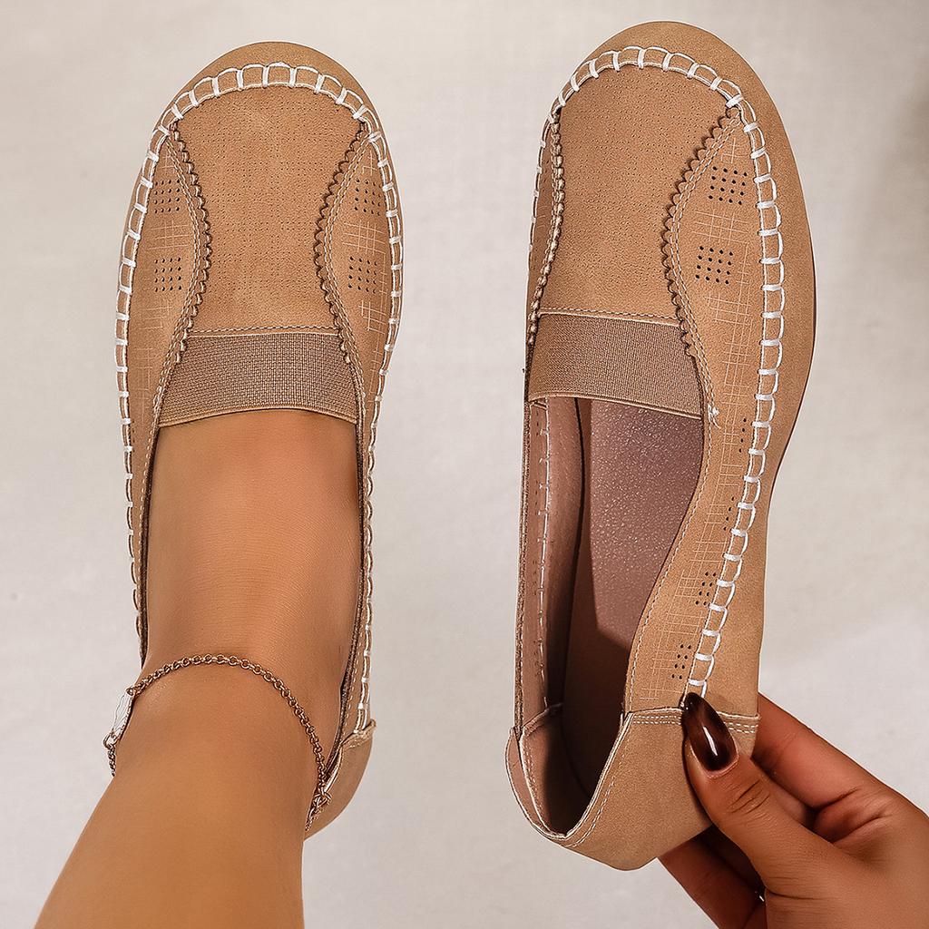 Fashion New Plus Size Women Shoes Autumn 2025 Solid Color Fashion Women Shoes Flat Bottomed Loafers Comfortable Non Slip Casual Loafers