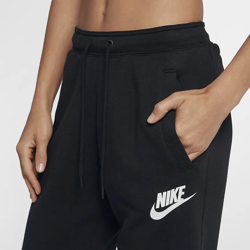Nike Брюки NSW Rally Regular Fit Женские брюки черные 931869-010