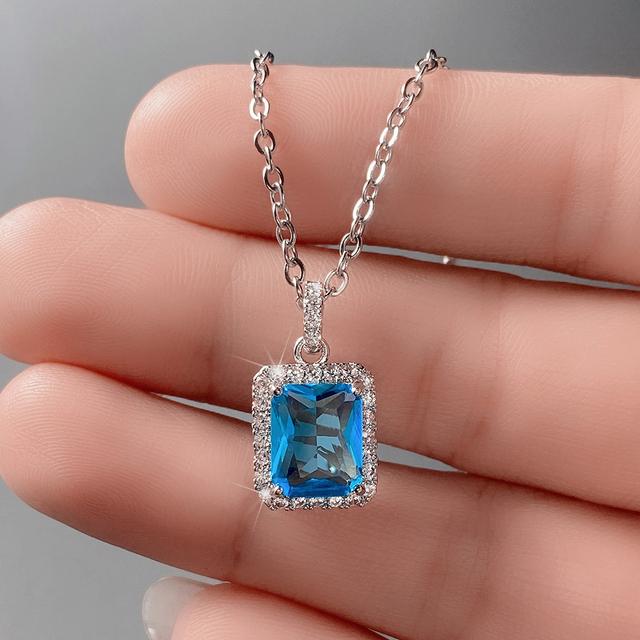 Huitan Aesthetic Colorful Cubic Zirconia Pendant Necklace Women For Wedding Party Temperament Lady 'S Neck Accessory Jewelry