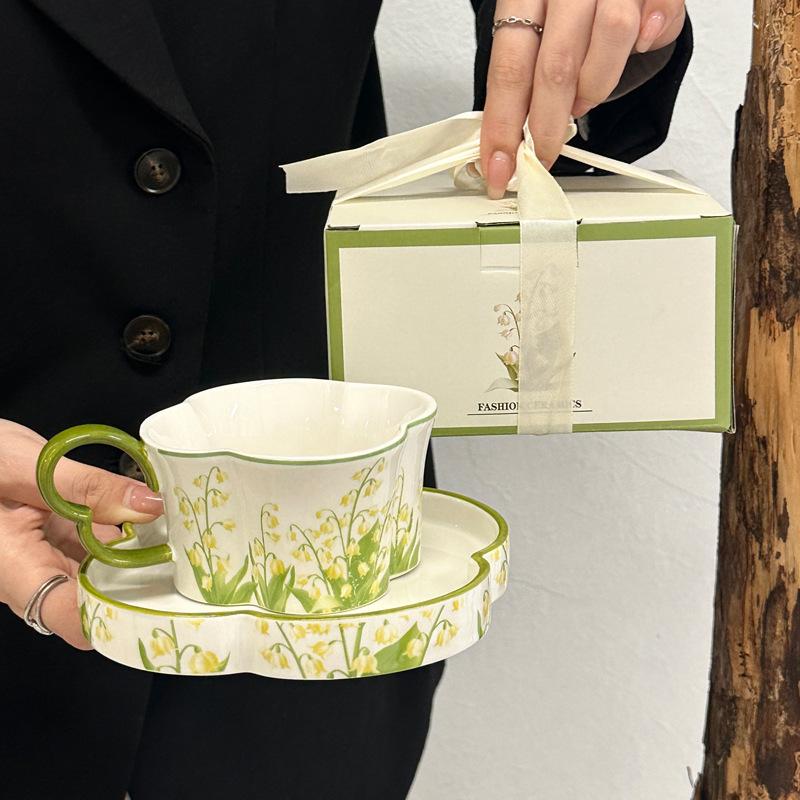 Керамическая кофейная чашка и блюдце в стиле французского ретро, изысканная, высококлассная, в стиле легкой роскоши, подарочная коробка, сувенир