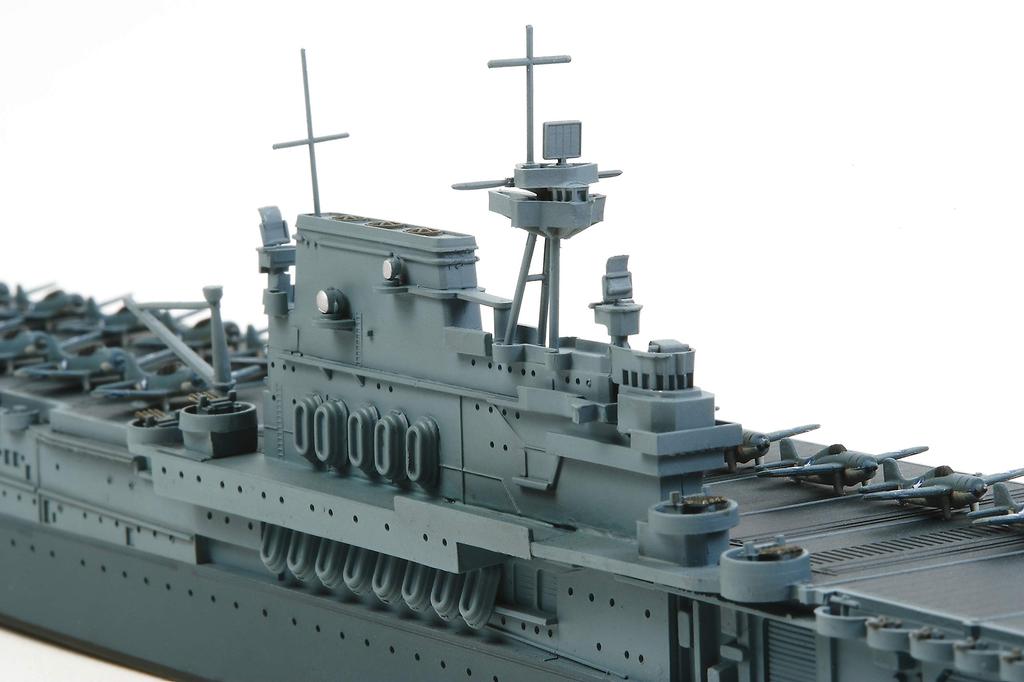 Tamiya Пластиковая модель авианосца ВМС США «Йорктаун» серии «Ватерлиния» 31712 1/700 № 712