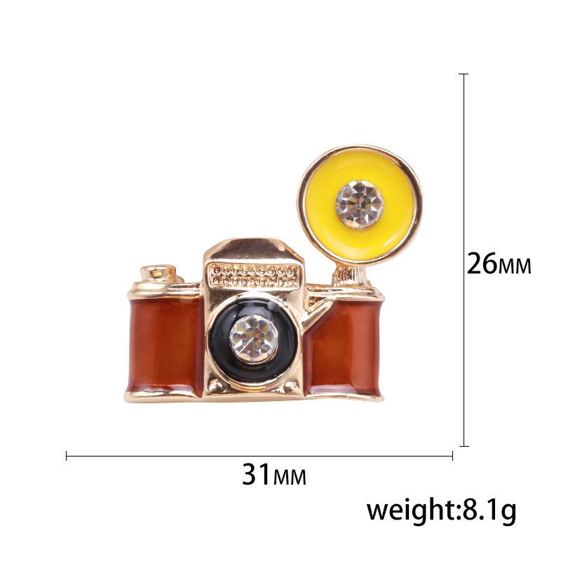 Boutonniere clothing, vintage alloy oil drip camera, enamel brooch accessories