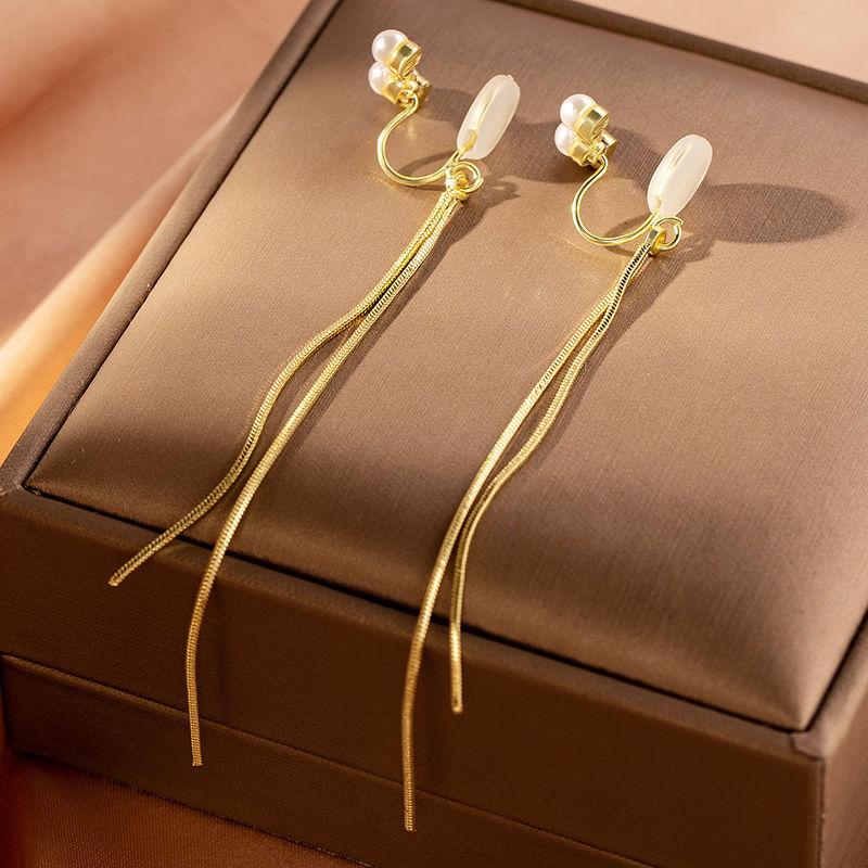 Серьги с кисточками из искусственного жемчуга, новинка 2023, легкая роскошная спираль от комаров без пирсинга, зажим для ушей, женские аксессуары для ушей