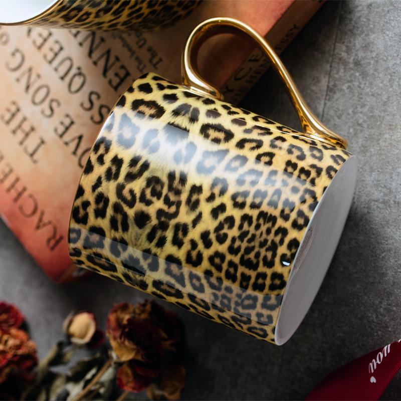 Luxury High-Grade Bone China Leopard Print Coffee Mug Ceramic Milk Cup Tea Cup with Spoon drinkware Gifts
