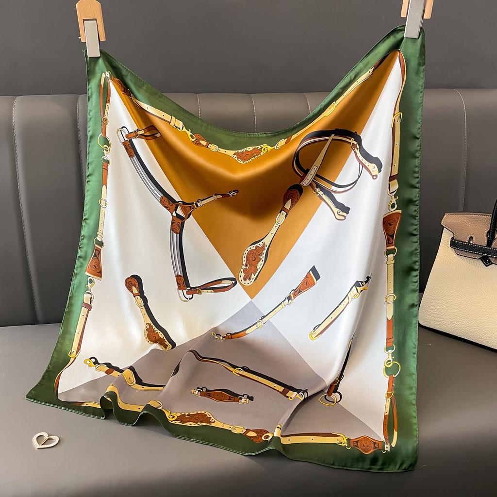 New Printed Square Scarf High Quality Multi-colo Women's Head Scarf Multifunctional Fashion Accessories Hairband Scarf Shawl