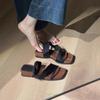 Spot Version~ Thick-soled Square Head with Cool Slippers, Women Wear Retro Temperament with Skirts, Sandals, and Two Slippers.