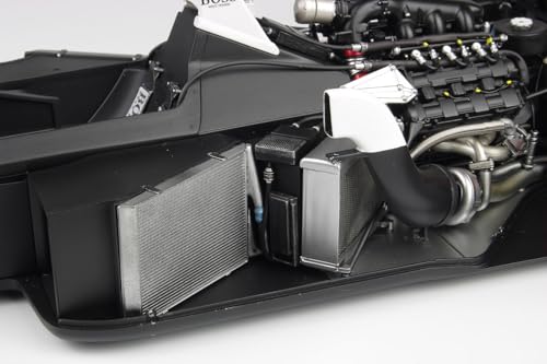 Platz/BEEMAX 1/12 scale McLaren MP4/4 1988 World Champion plastic model kit BX12002