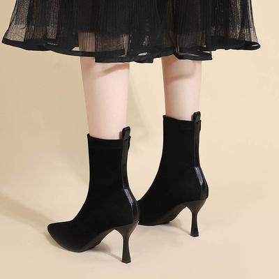 Модели осень-зима обувной фабрики Xinhao, эластичные сапоги на высоком каблуке, ботильоны на тонком каблуке, черные замшевые остроносые ботильоны, универсальные короткие сапоги