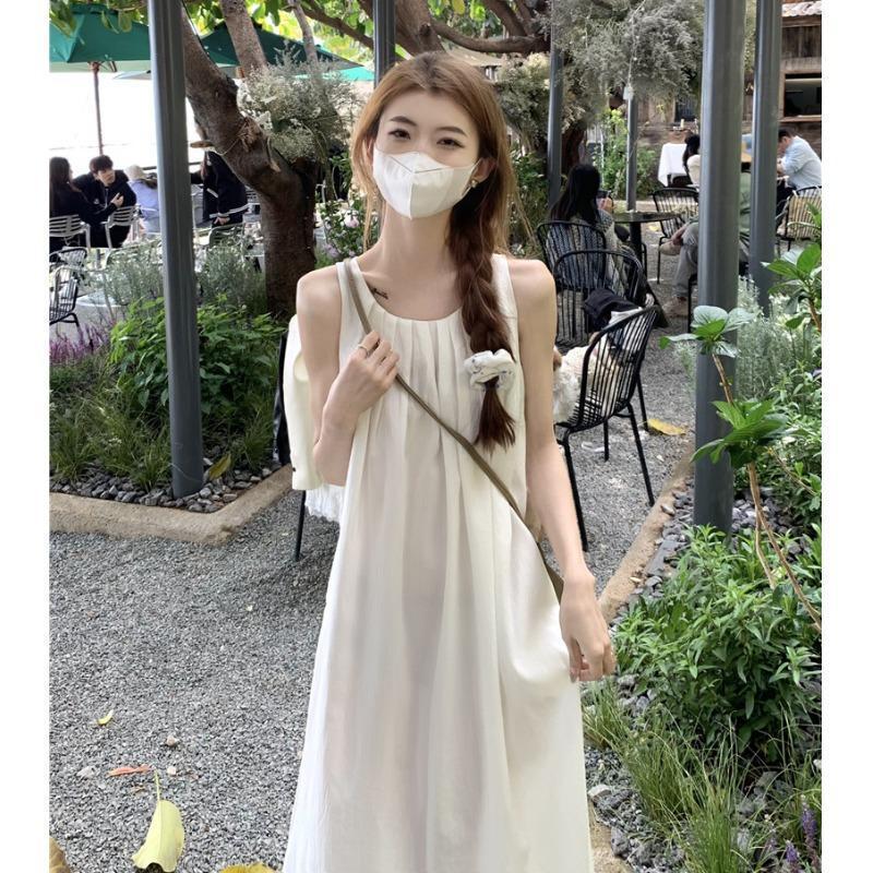 Женское летнее платье без рукавов в корейском стиле белого цвета для похудения