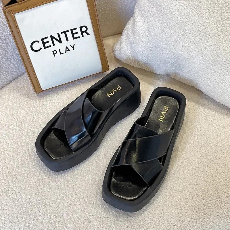 Брендовые дизайнерские тапочки, новые женские сандалии на платформе с открытым носком, пляжные тапочки на массивной танкетке, сандалии Chanclas Mujer 2024