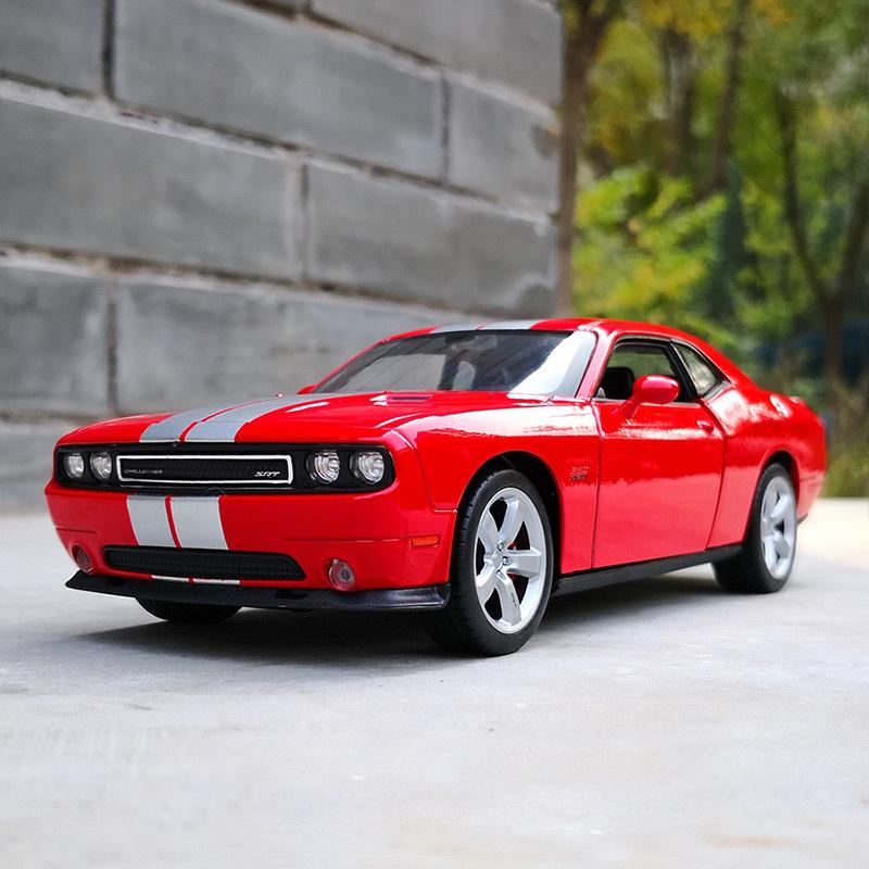 Welly 1/24 DODGE 2012 Challenger SRT Модель спортивного автомобиля из сплава Литые металлические транспортные средства Модель автомобиля высокой симуляции Игрушки для детей Подарок