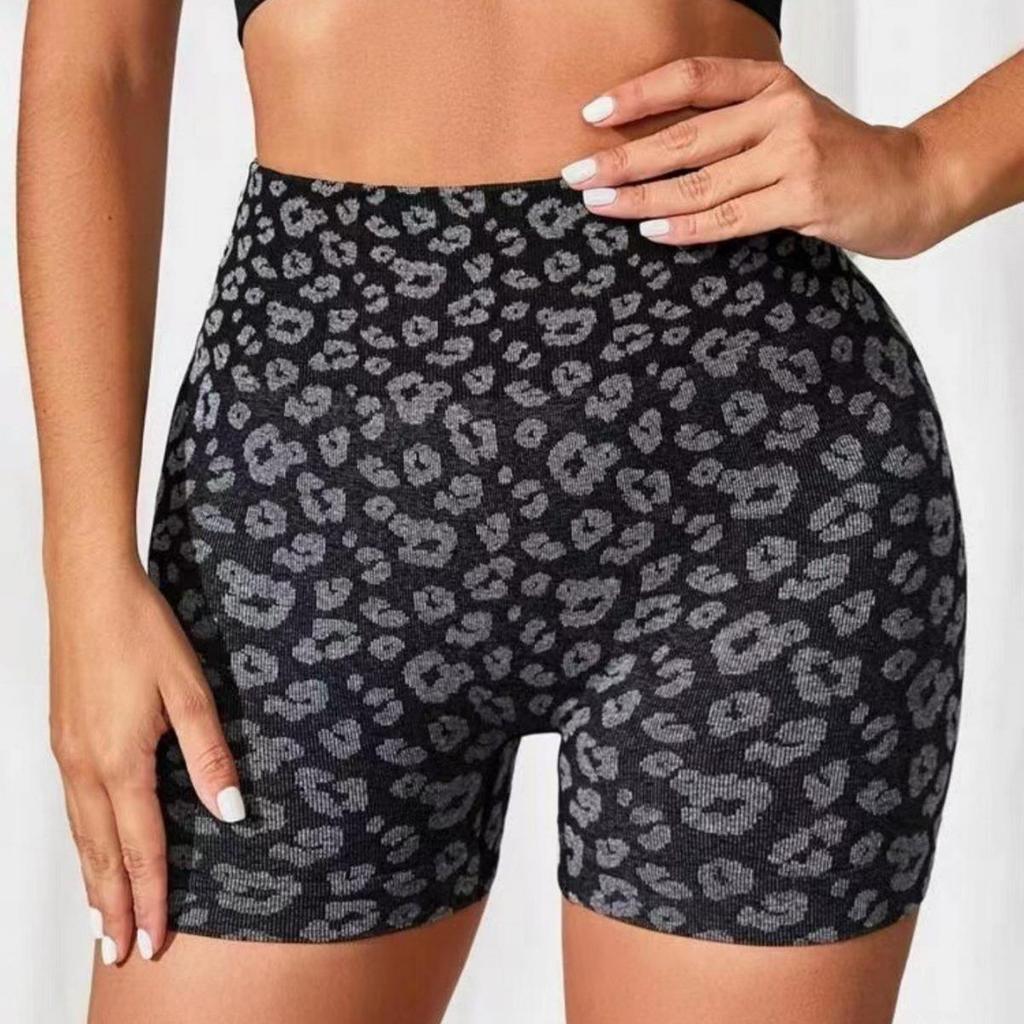 Персиковые шорты для йоги с леопардовым принтом и высокой талией - быстросохнущие, эластичные шорты для женщин