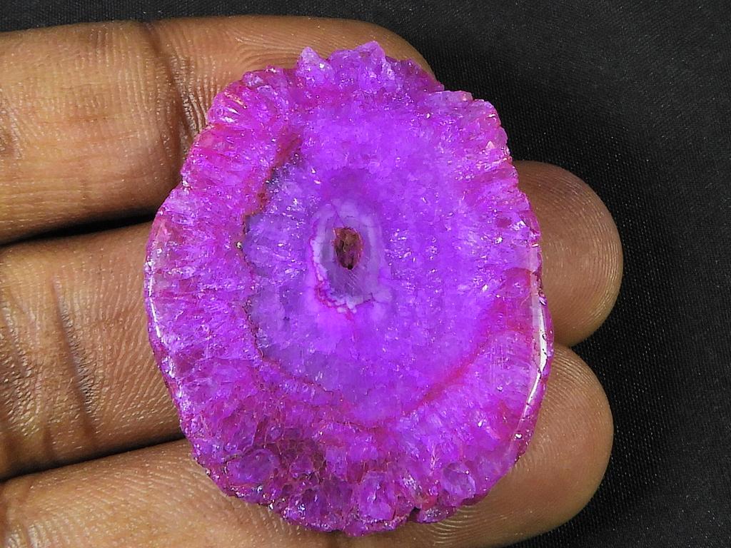 Окрашенный солнечный друзовый агат 4 шт., микс кристаллов, россыпью, лот 31-40 мм RQ-1091